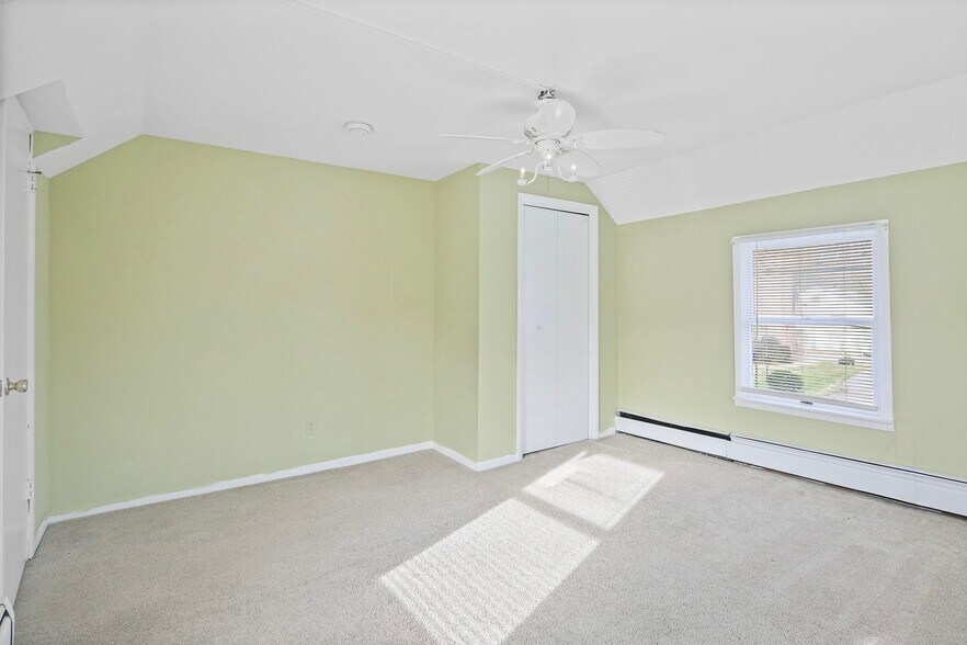 More Photos Of 122 E Main St, Stevensville Office For Sale