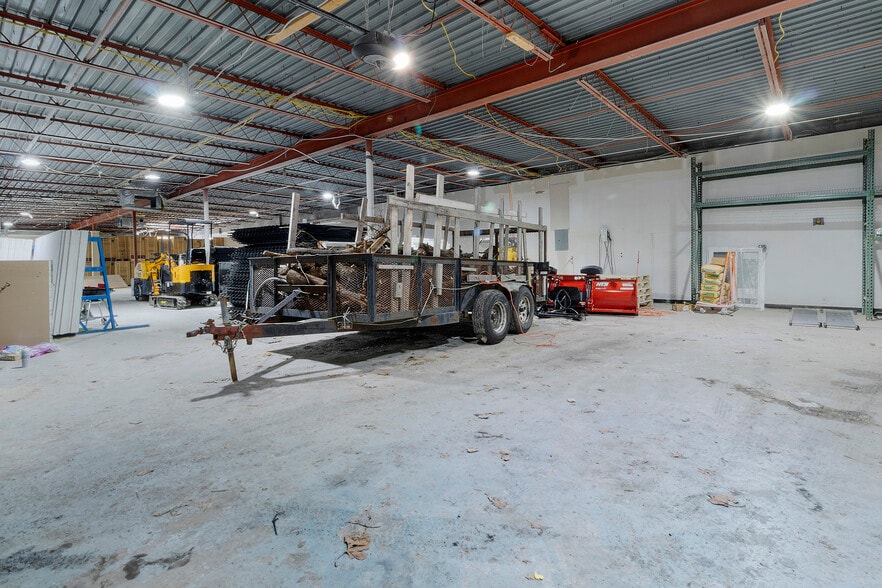 More Photos Of 6609 E 82nd St, Indianapolis Storefront Retail Office For Sale