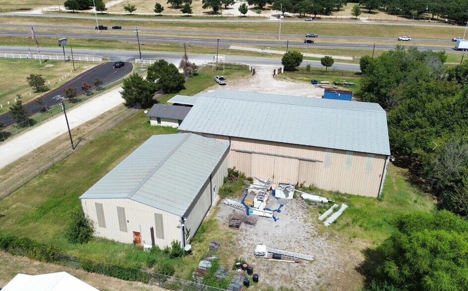 More Photos Of 2130 S Burleson Blvd, Burleson Warehouse For Lease