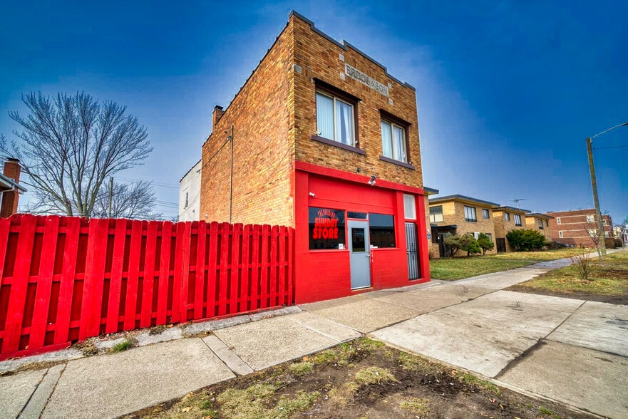 More Photos Of 10325 Cadieux Rd, Detroit Flex For Sale