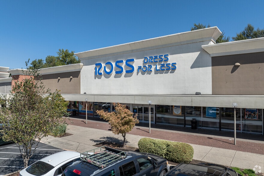 More Photos Of 1900-1926 SE McLoughlin Blvd, Oregon City Unknown For Lease