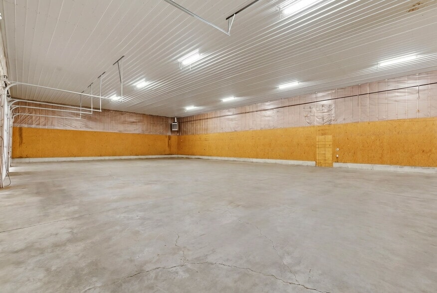 More Photos Of 136 N Prigmor Ave, Joplin Industrial For Sale