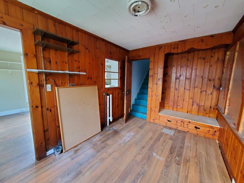 More Photos Of 181 Mechanic St, Lebanon Flex For Sale