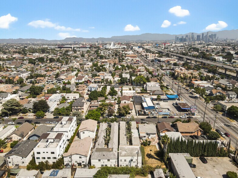 More Photos Of 526-534 W 47th St, Los Angeles Apartments For Sale