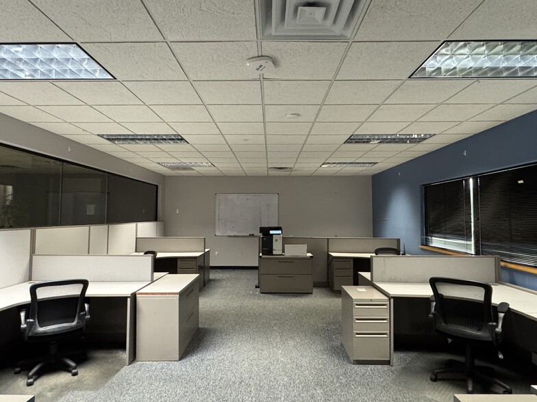 More Photos Of 445 Post rd, Buchanan Office For Sale