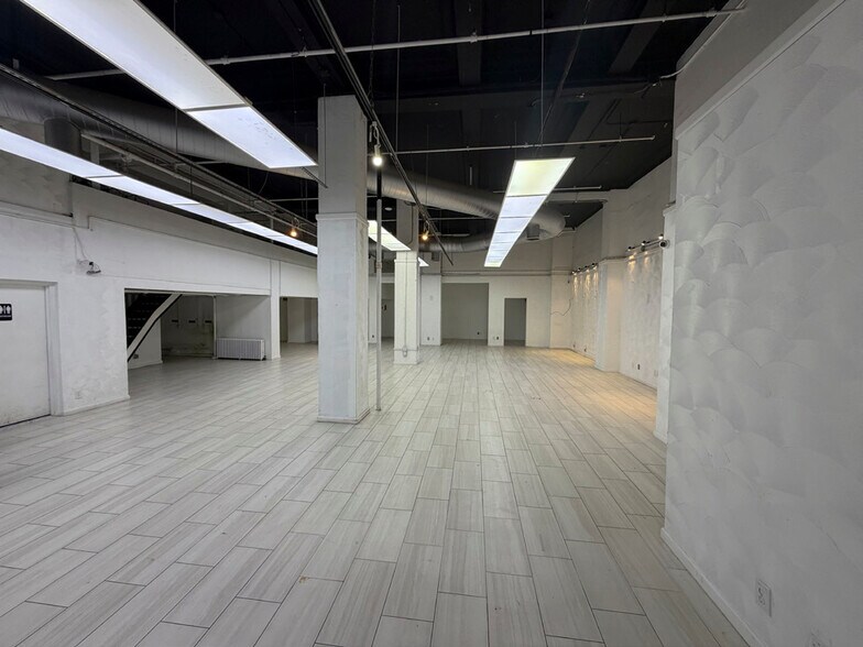 More Photos Of 237 W 37th St, New York Office For Lease
