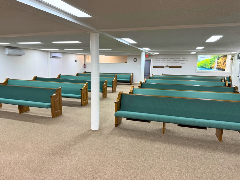 More Photos Of 1922 Dallas St, Pasadena Religious Facility For Sale