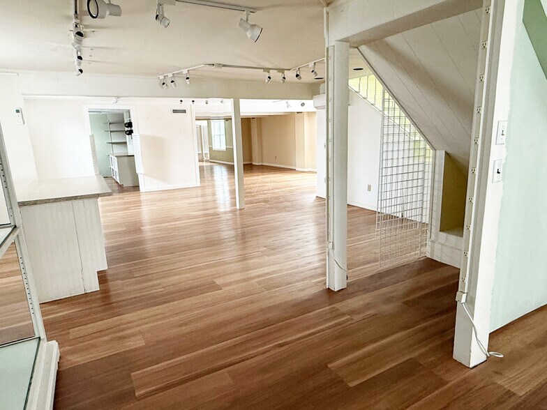 More Photos Of 450 Main St, Chatham Storefront Retail Residential For Lease