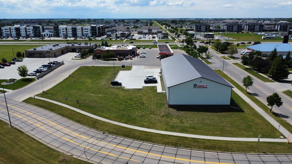 More Photos Of 1155 40th Ave S, Grand Forks Sports And Entertainment For Sale
