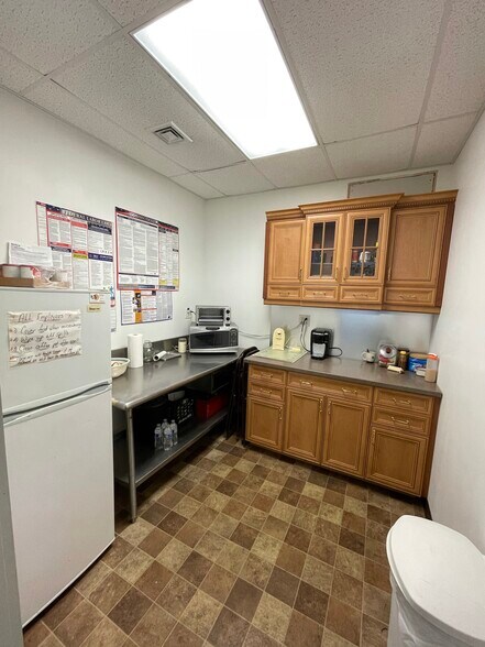 More Photos Of 1531 Route 163, Oakdale Auto Repair For Sale