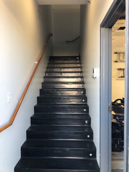 More Photos Of 586 Pleasant St, Watertown Light Distribution For Lease