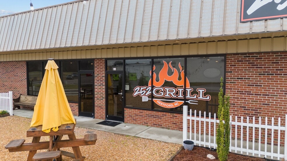 More Photos Of 102 Berry St, Hertford Restaurant For Sale