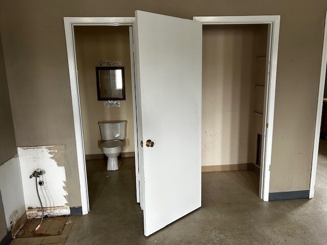 More Photos Of 2770 N Douglass St, Malden Storefront Retail Office For Sale