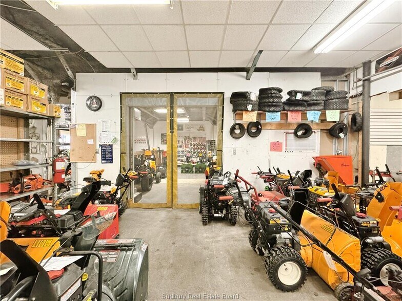 More Photos Of 560 Notre Dame Ave, Sudbury Distribution For Lease