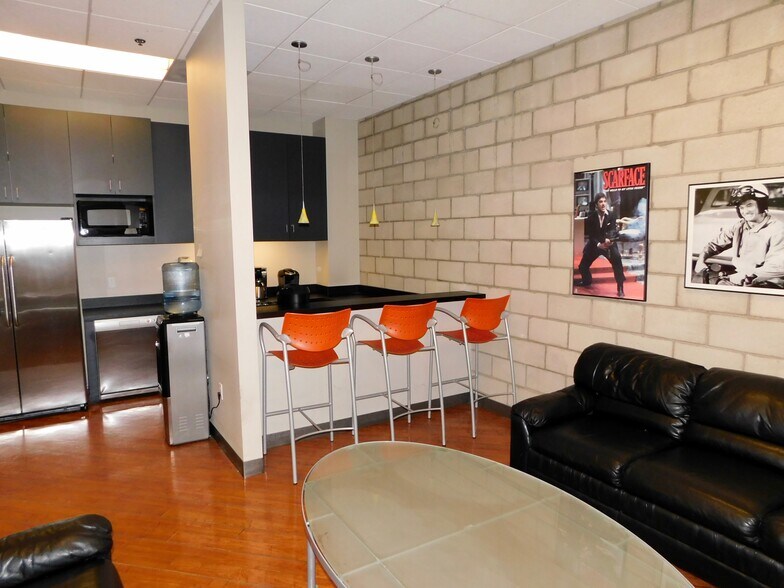 More Photos Of 17521-17551 Gillette Ave, Irvine Coworking Space