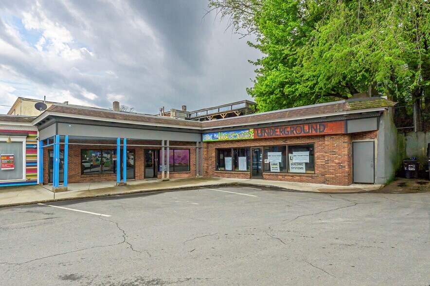 More Photos Of 69 Elliot St, Brattleboro Storefront Retail Residential For Sale