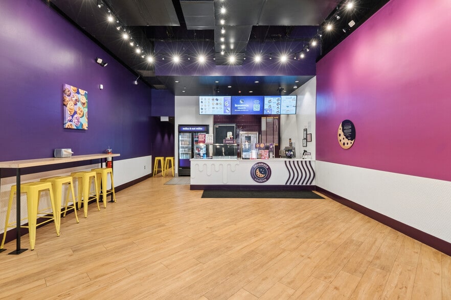 More Photos Of 2801 Magazine St, New Orleans Freestanding For Sale