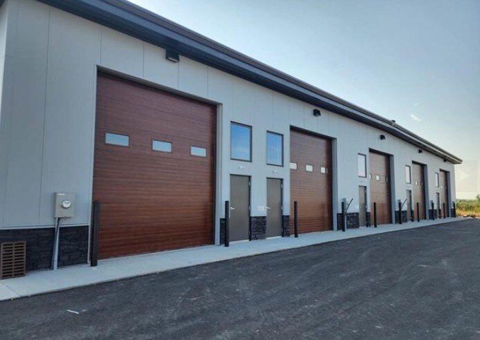 Primary Photo Of 3021 Evergreen Trl, Mankato Warehouse For Sale