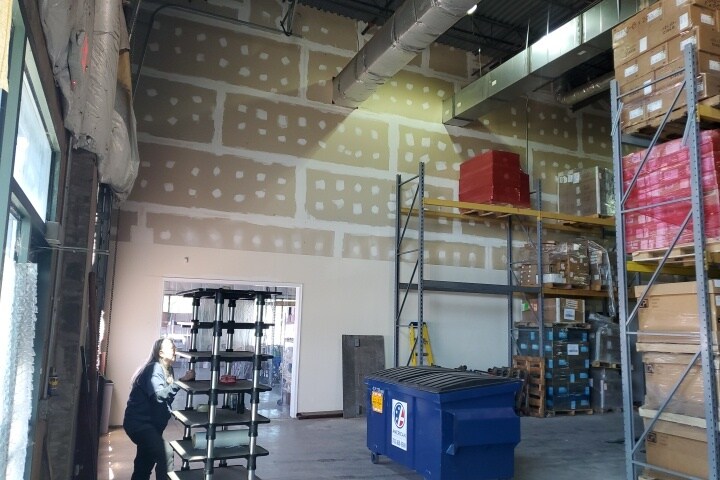 More Photos Of 11850 Livingston Rd, Manassas Warehouse For Lease