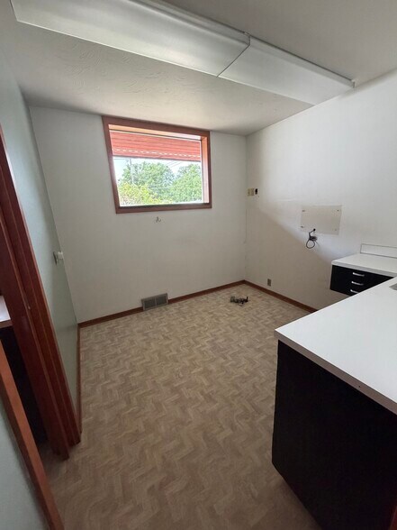 More Photos Of 205 N 13th St, Nebraska City Office For Sale