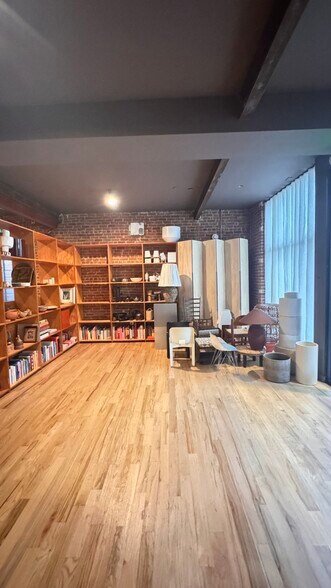More Photos Of 2959 Franklin St, Denver Loft Creative Space For Lease