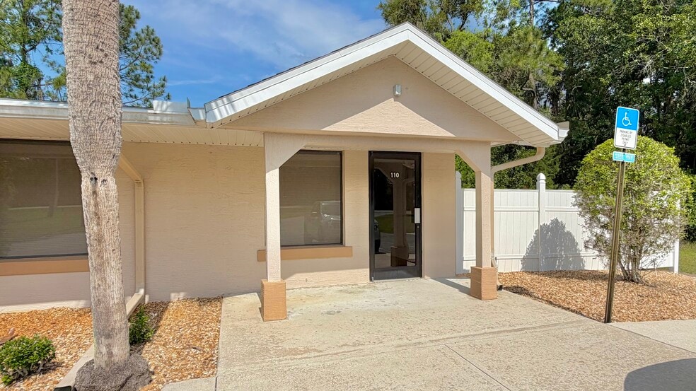Primary Photo Of 1108 S State St, Bunnell Office For Lease