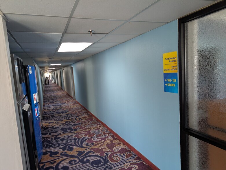 More Photos Of 912 US Highway 65/82 South, Lake Village Hotel For Sale