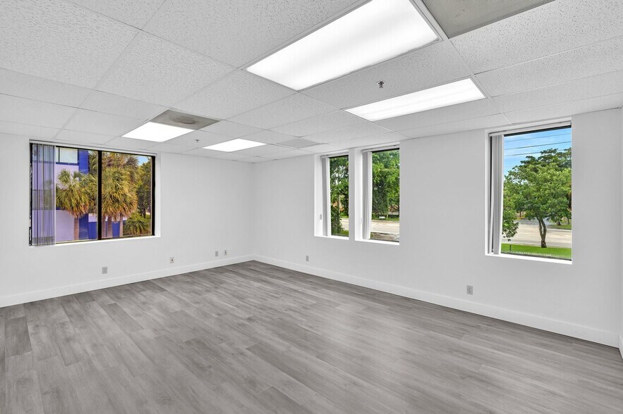 More Photos Of 2900 W Cypress Creek Rd, Fort Lauderdale Office For Sale