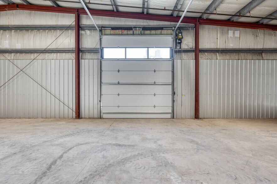 More Photos Of 6050 Don Murie St, Niagara Falls Warehouse For Sale