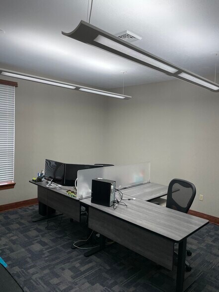 More Photos Of 3745 Medina Rd, Medina Office For Lease