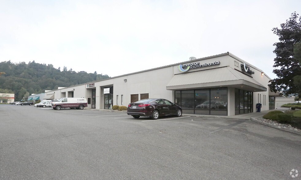 More Photos Of 1721 W Valley Hwy N, Auburn Warehouse For Lease