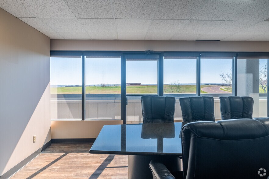 More Photos Of 13275 E Fremont Pl, Englewood Office For Lease