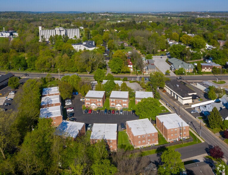 More Photos Of 6 Haws Ln, Flourtown Apartments For Sale