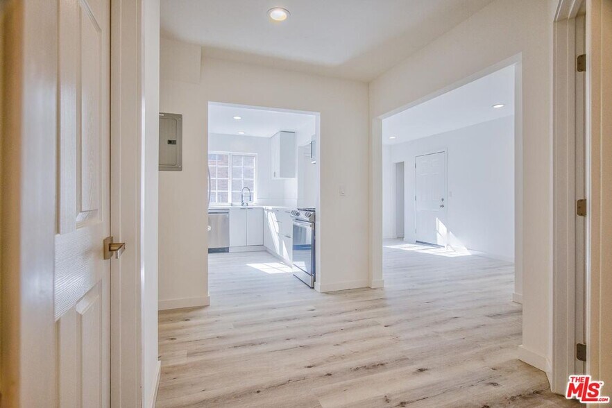 More Photos Of 158 N Edgemont St, Los Angeles Multifamily For Sale