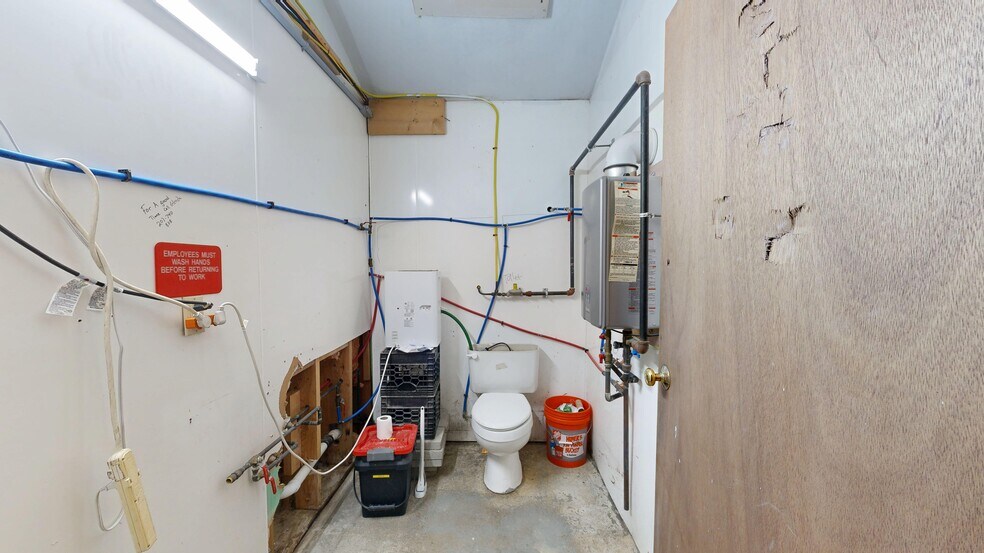 More Photos Of 444 Smithfield Rd, Belgrade Convenience Store For Sale