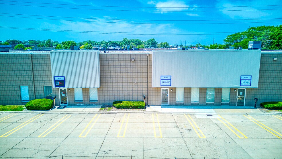 More Photos Of 36733-36977 Amrhein Rd, Livonia Unknown For Lease