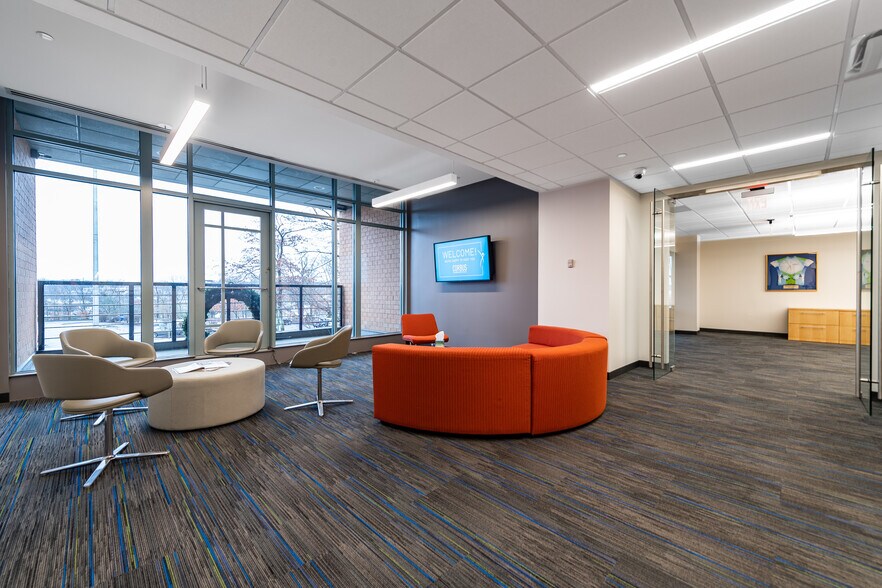 More Photos Of 500 River Ridge Dr, Norwood Office For Lease