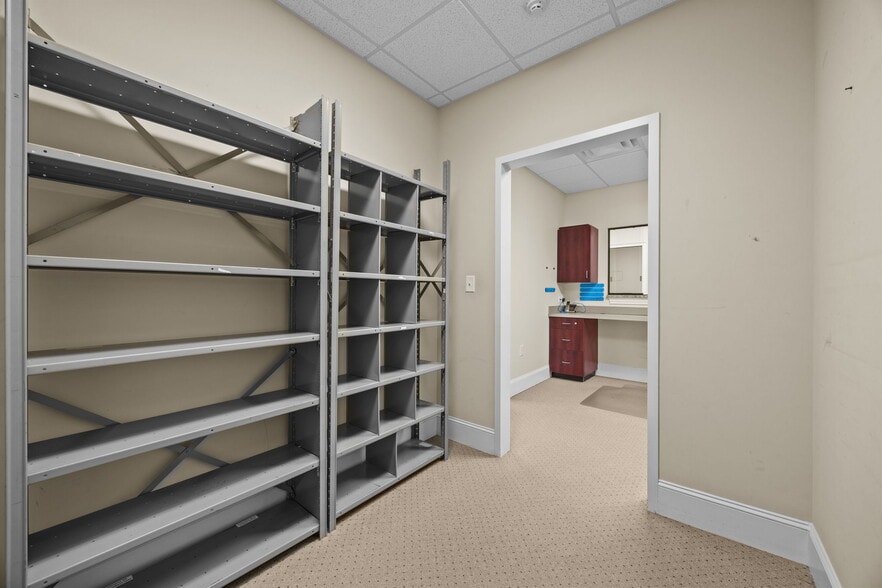 More Photos Of 2223 Hemby Ln, Greenville Medical For Sale