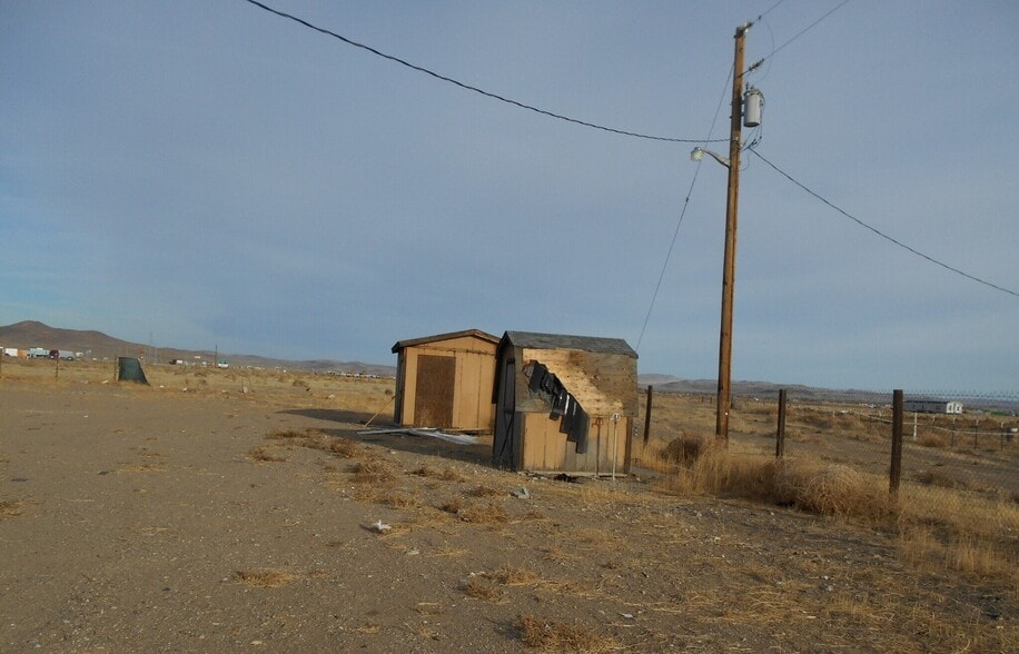 More Photos Of 3315 US Highway 50, Silver Springs Service For Lease