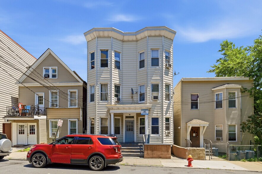 Primary Photo Of 4 Convent Ave, Yonkers Apartments For Sale