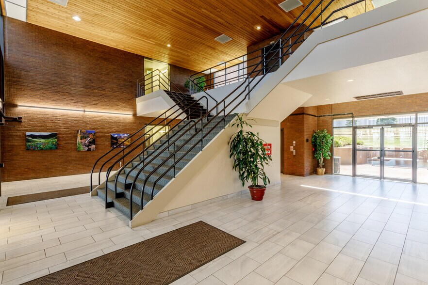 More Photos Of 12150-12200 E Briarwood Ave, Centennial Office For Lease