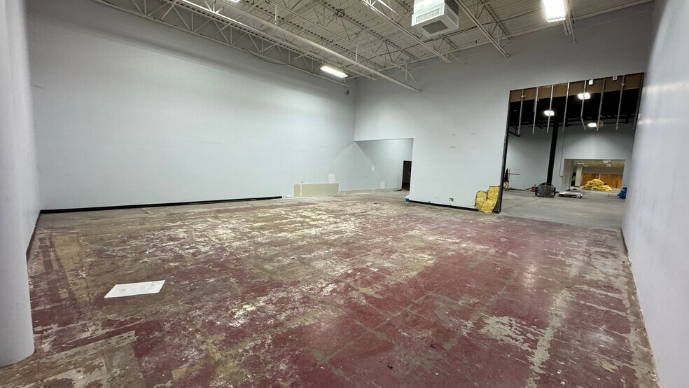 More Photos Of 3864 Courtney St, Bethlehem Flex For Lease