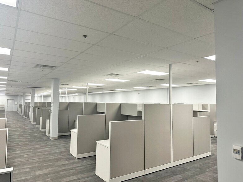 More Photos Of 455 Park Pl, Lexington Office For Lease