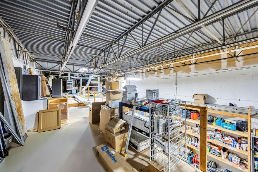 More Photos Of 2231 Fifth Ave, Ronkonkoma Warehouse For Sale