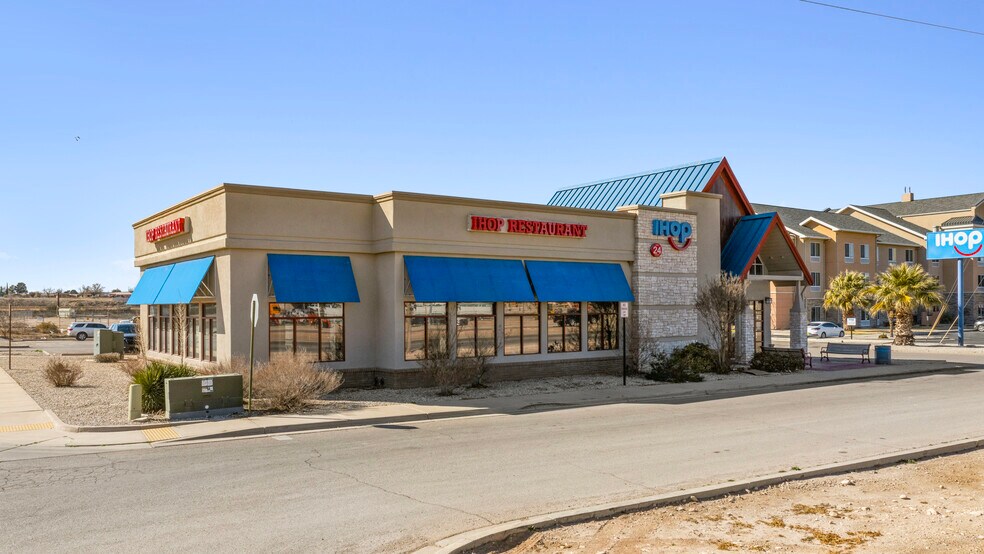 More Photos Of 2529 S Canal St, Carlsbad Restaurant For Sale