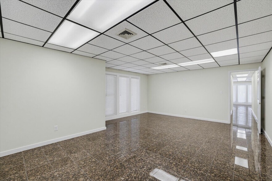 More Photos Of 1801 N Meridian Rd, Tallahassee Office For Lease