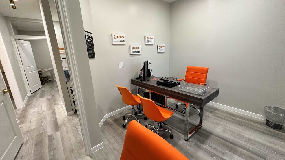More Photos Of 618 W Main St, League City Medical For Lease