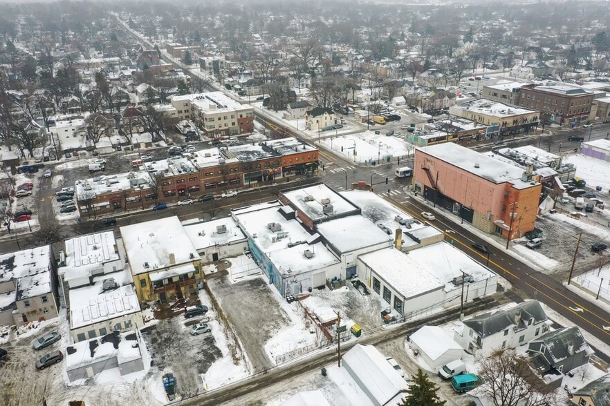 More Photos Of 2506 Central Ave NE, Minneapolis Storefront For Lease
