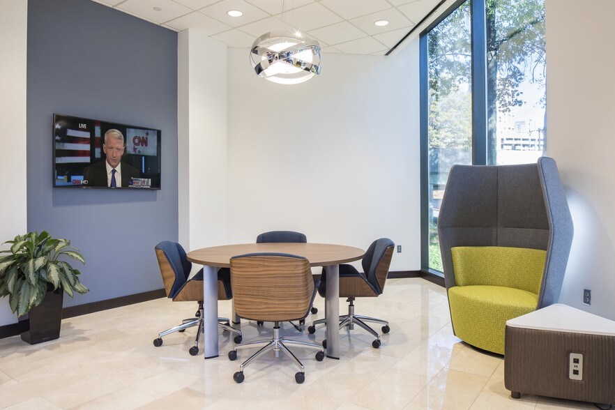 More Photos Of 3399 Peachtree Rd NE, Atlanta Coworking Space