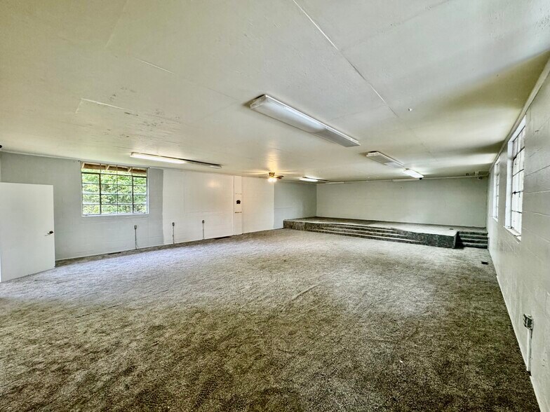 More Photos Of 354 Old Plank Rd, Seagrove Office For Lease